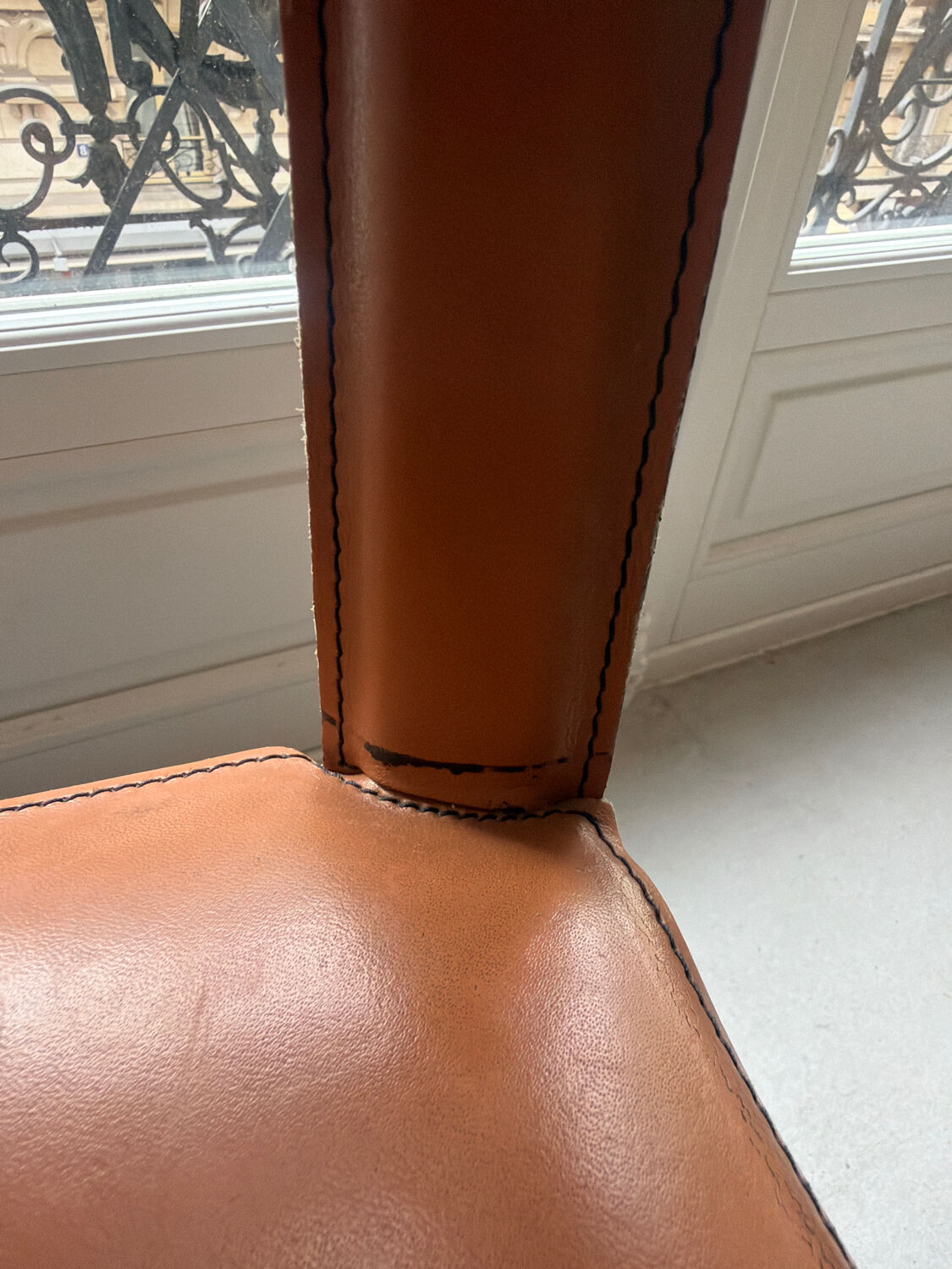 4 chaises en cuir CIDUE, vers 1980