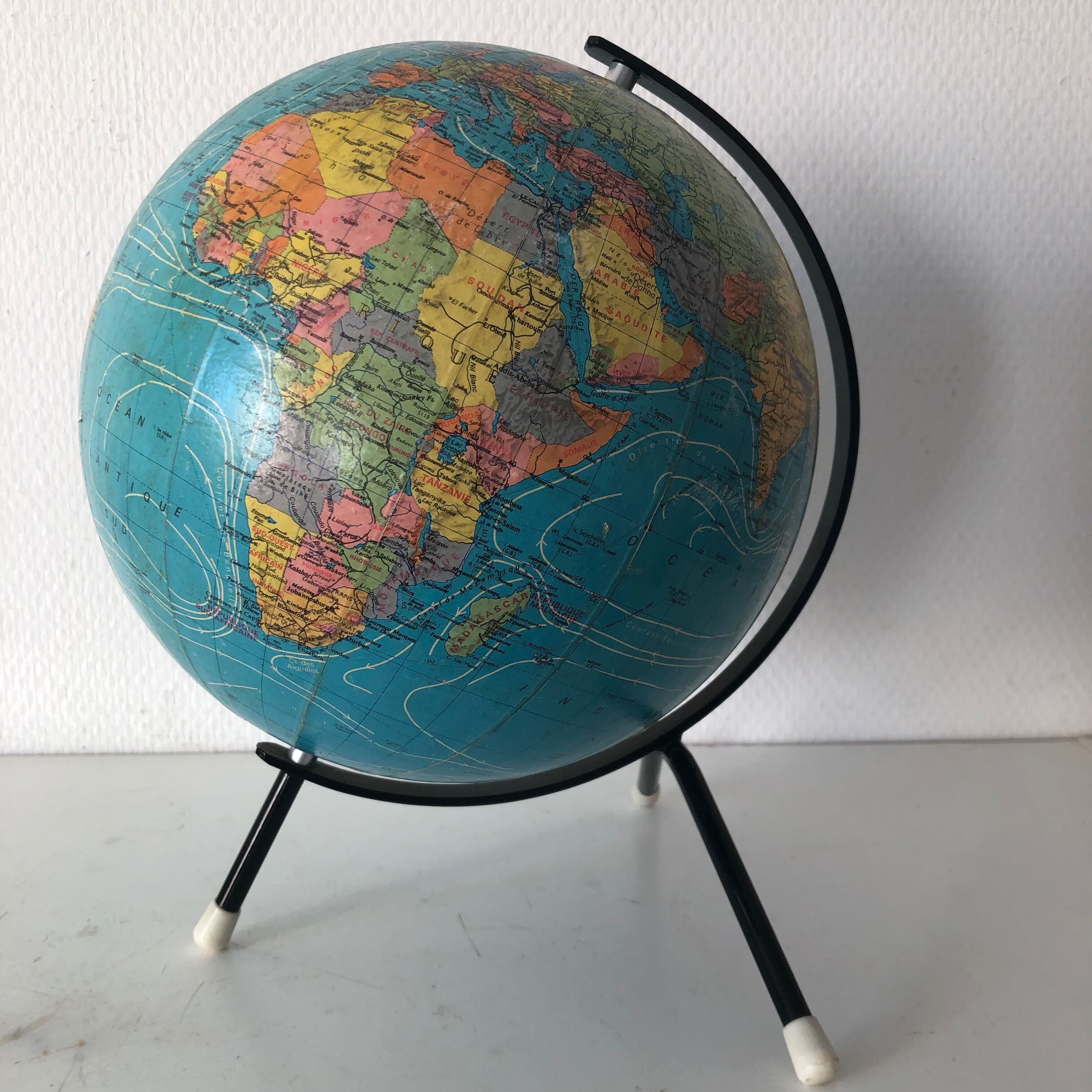 Globe Taride tripod vintage 1972 27cm