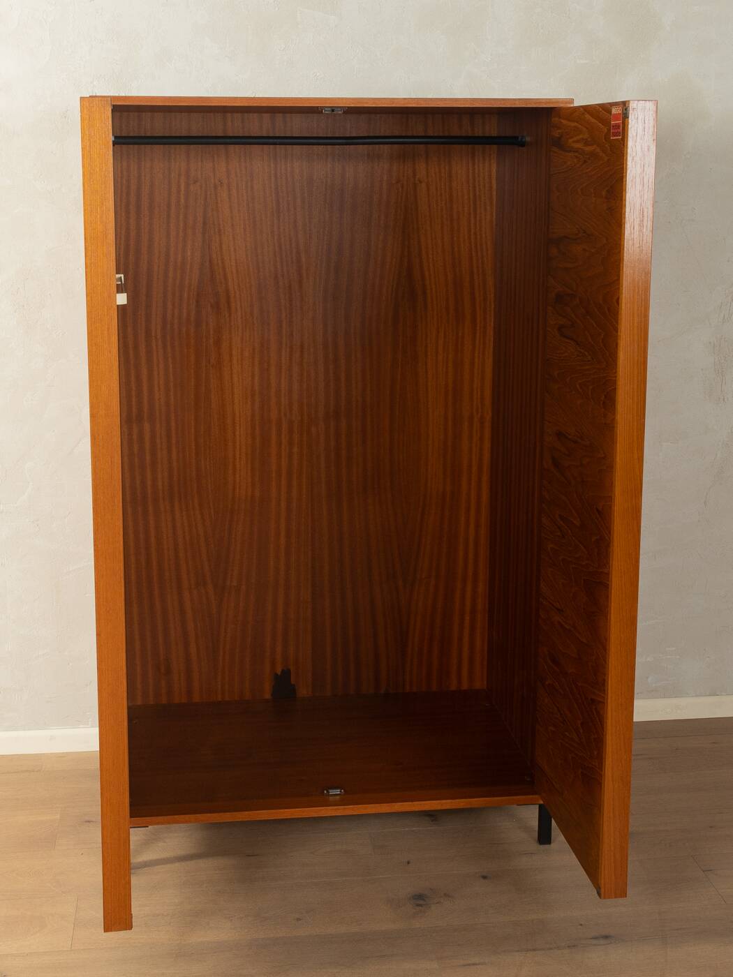 Garde-robe classique par Günter Renkel pour REGO des années 1960.