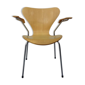 Danish 3207 Armchair by Arne Jacobsen for Fritz Hansen, 1991