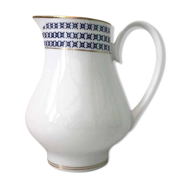 Pichet en porcelaine allemande