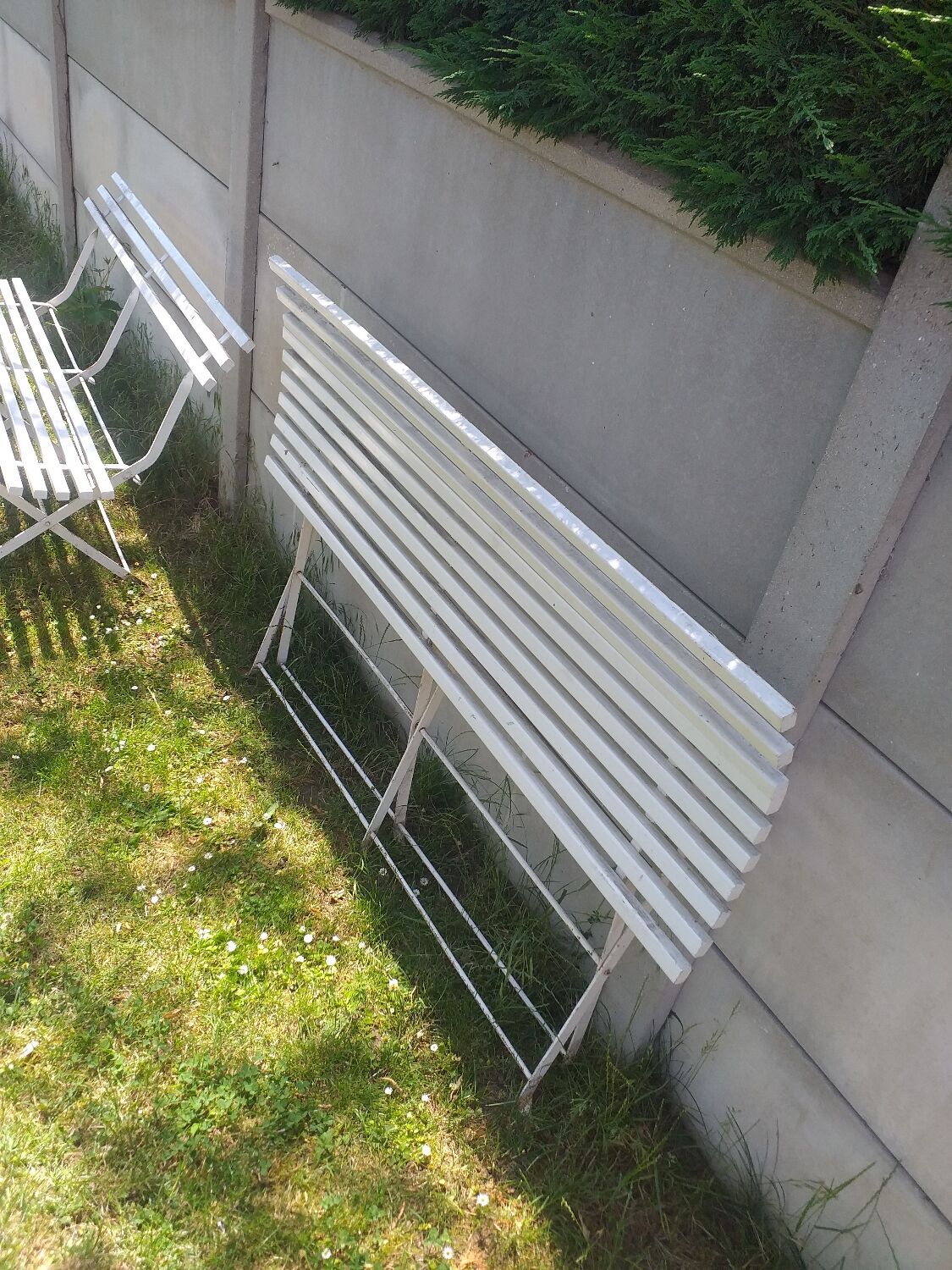 2 foldable garden benches