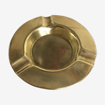 Round ashtray in brass