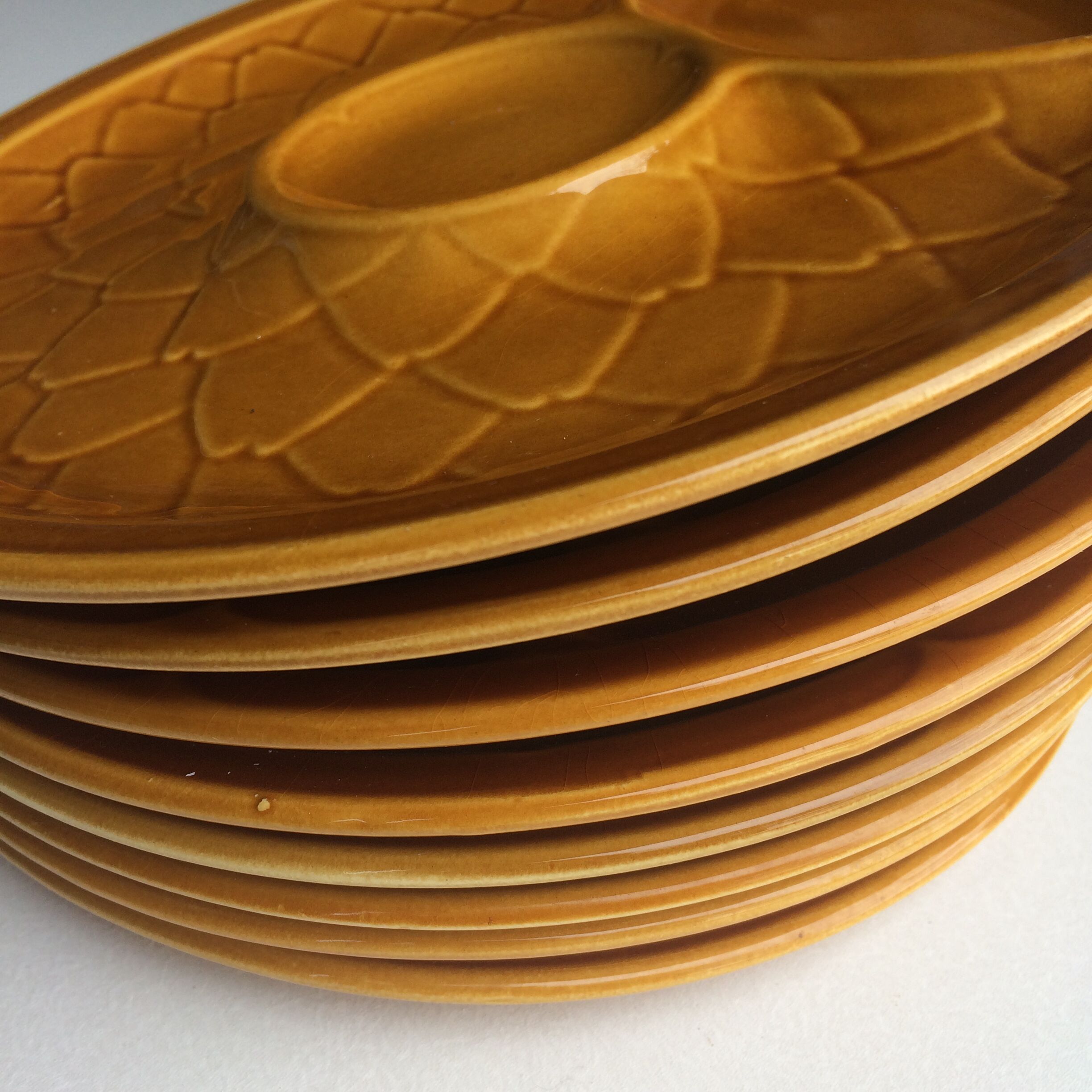 8 ceramic artichoke plates