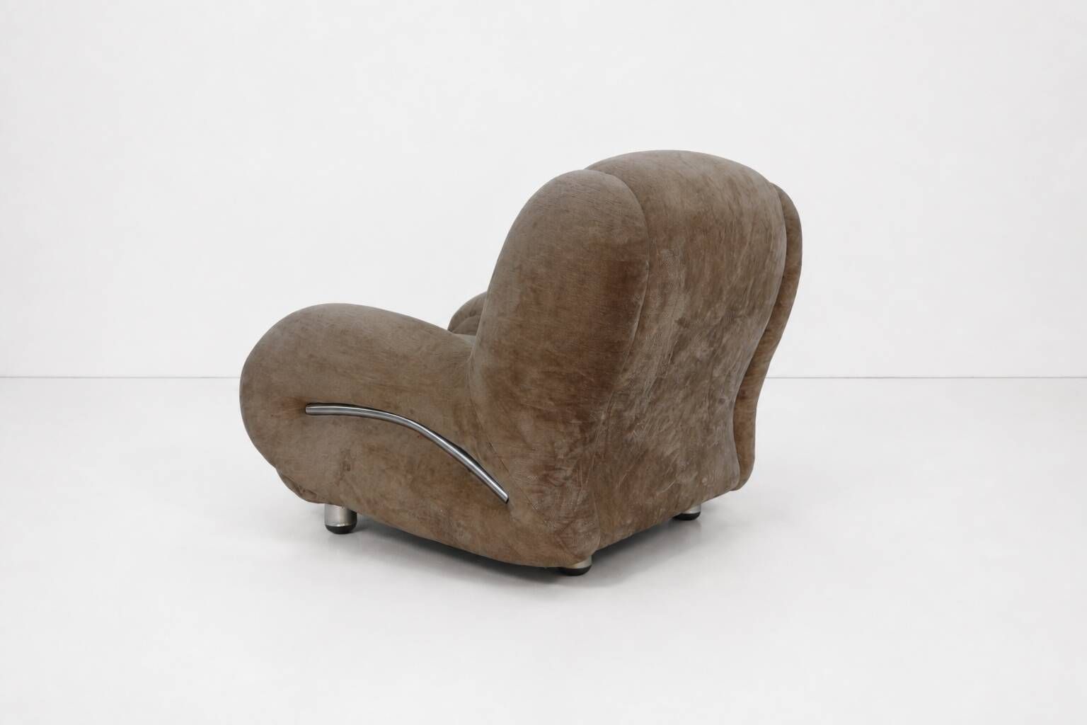 Sculptural vintage armchair, Italy 1970’s