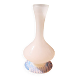 Petit vase en opaline rose