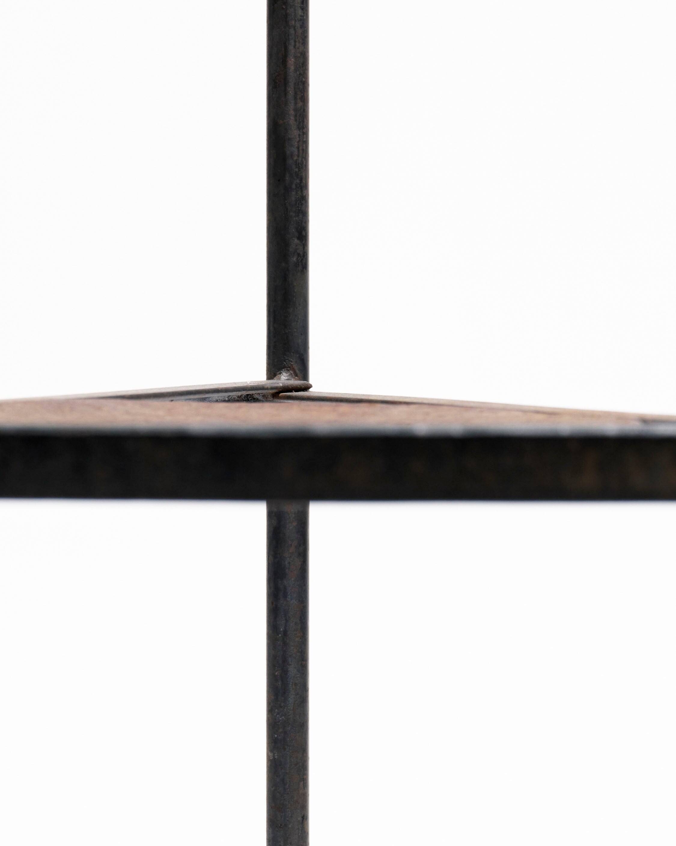 Chaise sculpturale en acier, 1980s