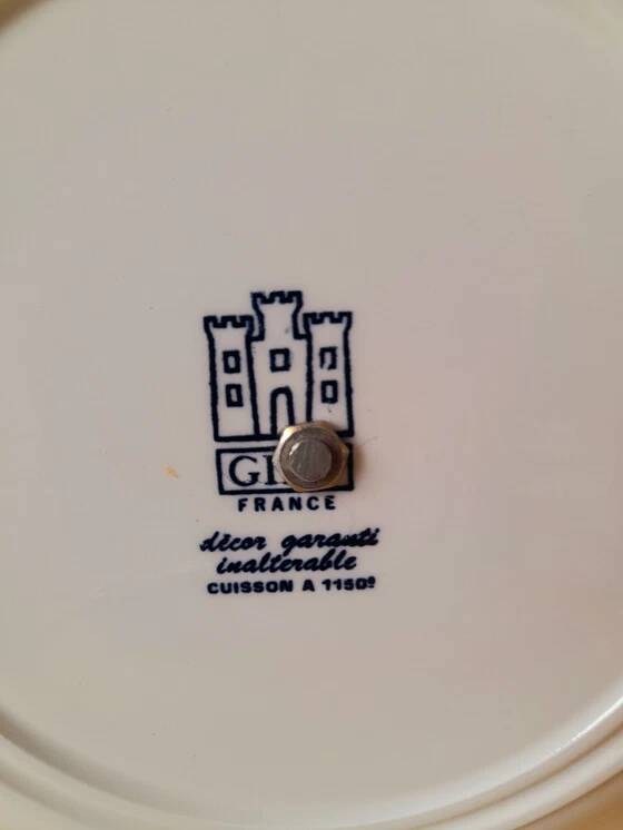 Gien Ibis porcelain appetizer/cake serving set