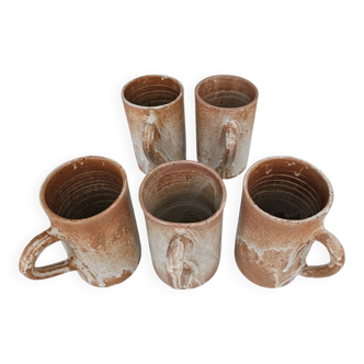 Ensemble de 5 mugs grès émaillé vintage beige rosé blanc artisanat