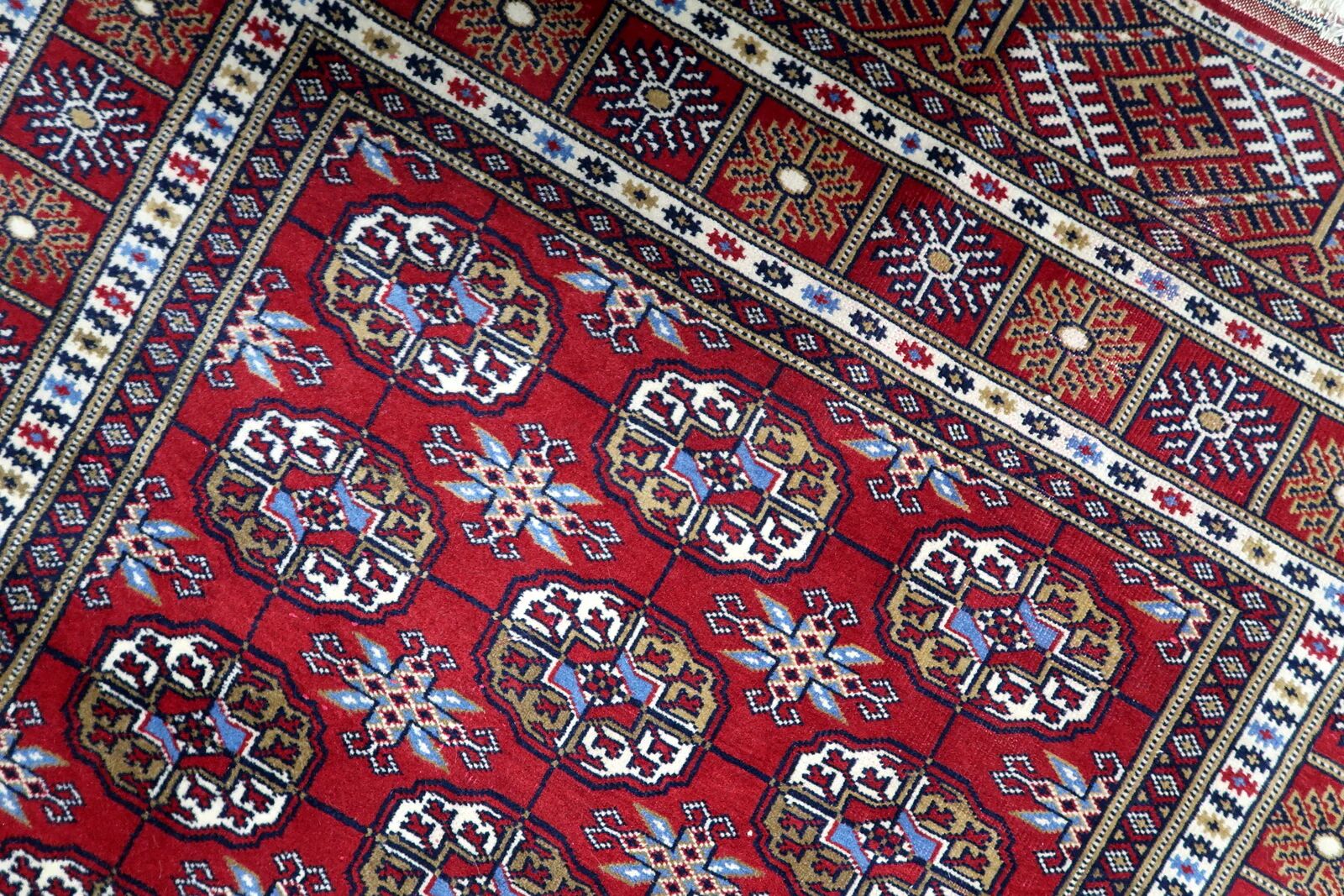 Vintage Uzbek Bukhara rug 122' x 213' 1960s - 1C1227