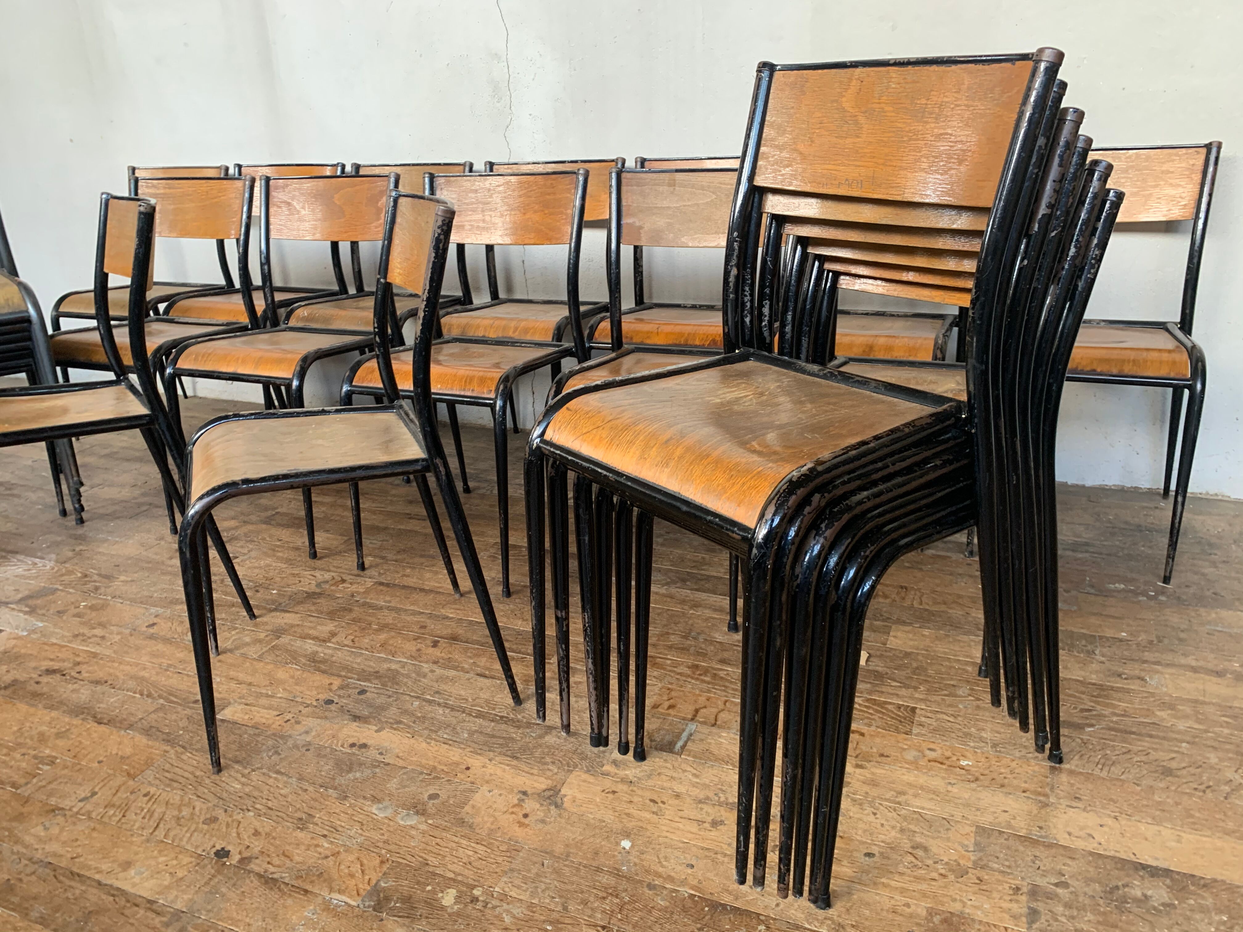 Serie set of 27 school chaises mullca 510 pieds fuseau vintage 1960