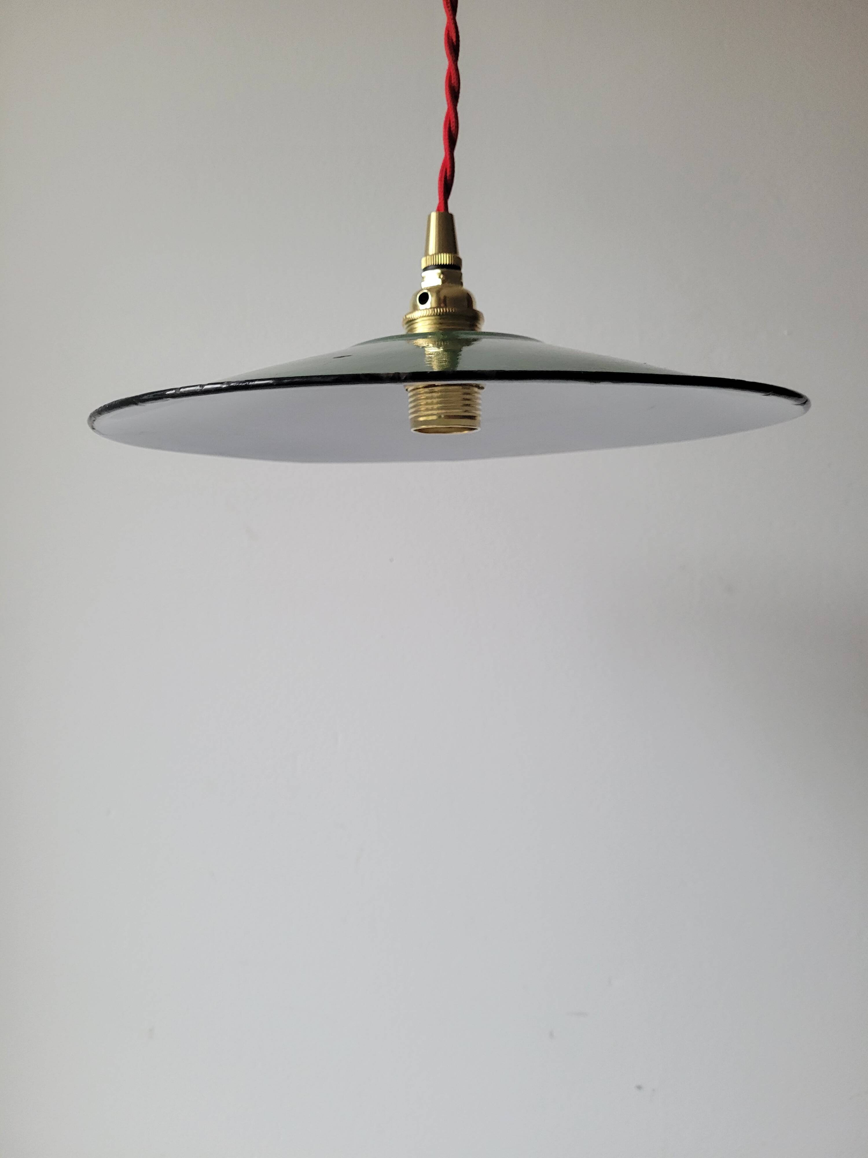 Enamelled sheet metal pendant light