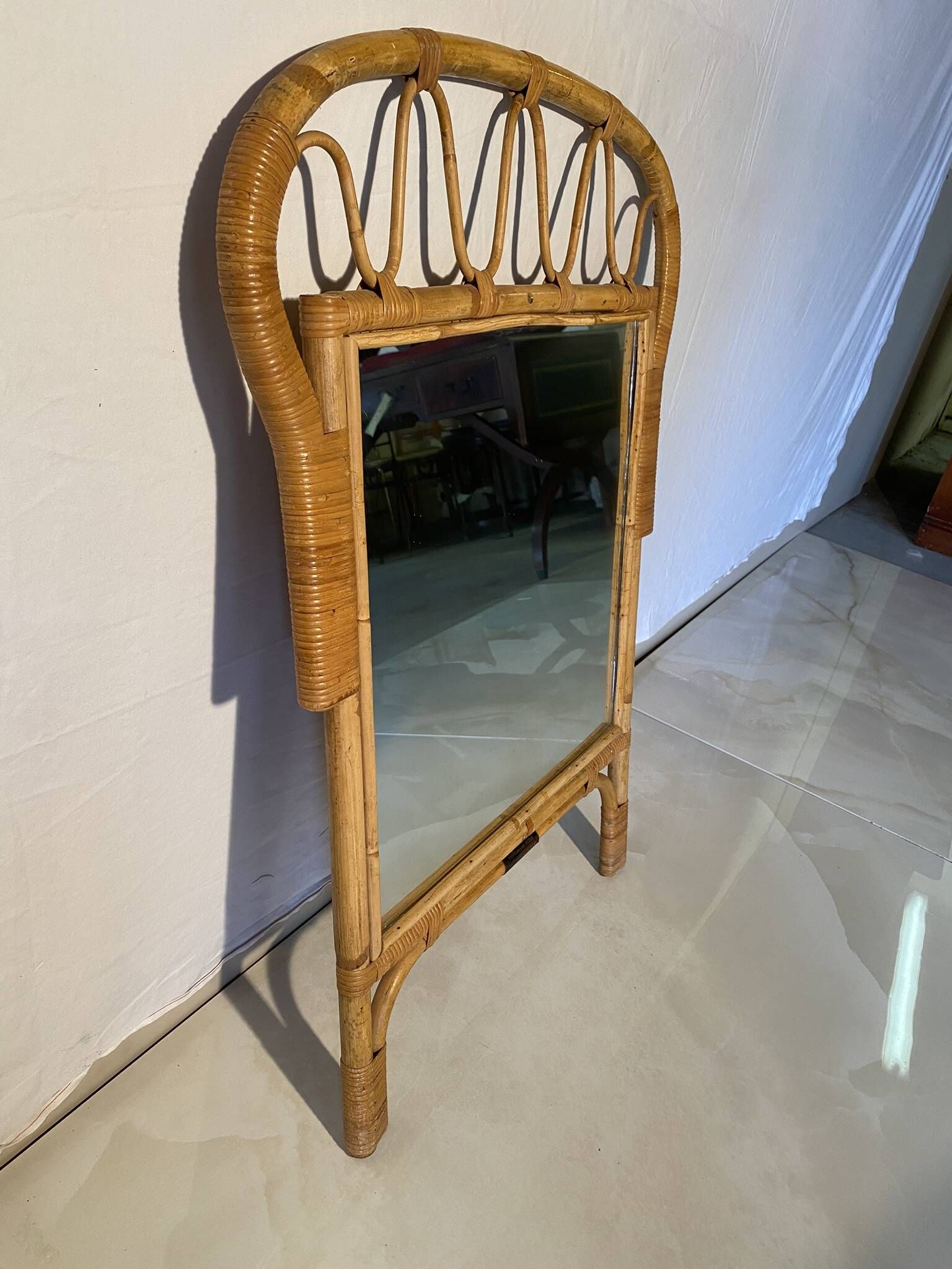 Miroir vintage en rotin année 1960