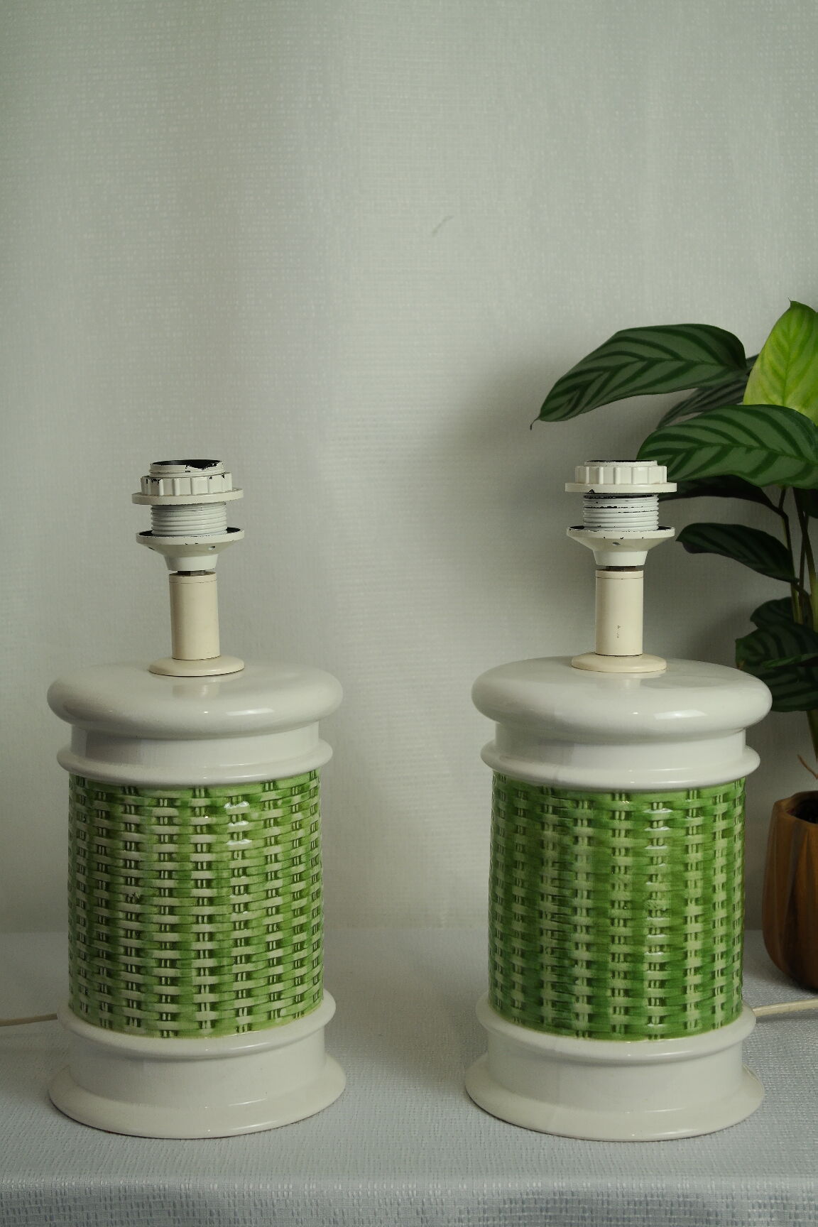 Pair of legs of ceramic lamp basketry italy vintage