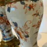 Paire de lampe en porcelaine de chine piétement en bronze ciselé XIX siècle