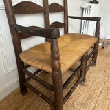 Wood and straw banquette