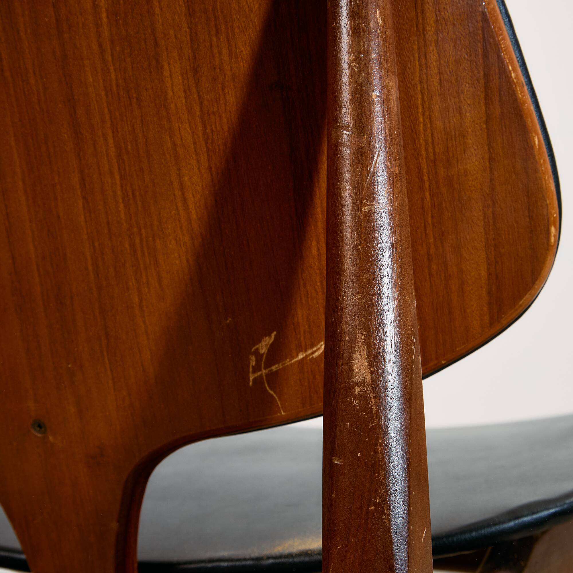 Midcentury Modern Chair by Elliots of Newbury in Black Leather and Teak, 1960s