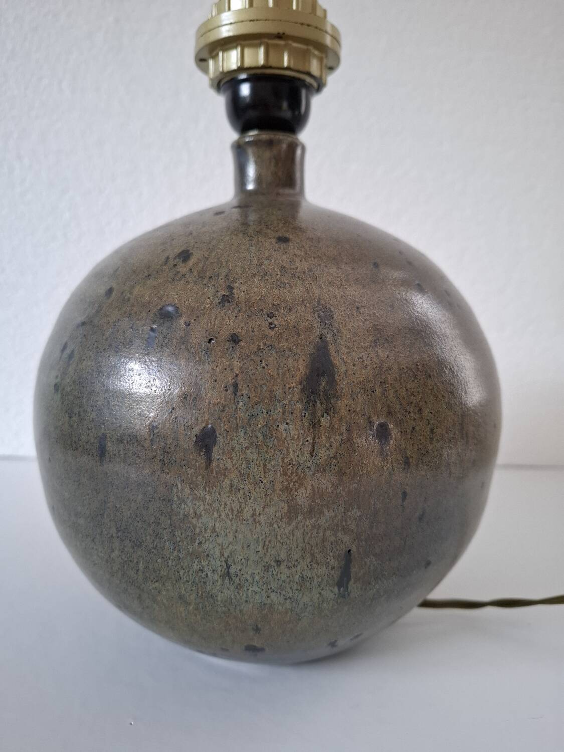 Vintage ceramic lamp base B.H'dry