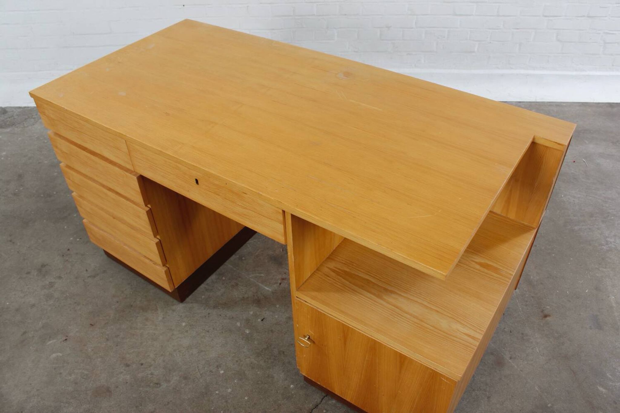 Vintage Bauhaus Schreibtisch mid century design 60er Jahre 70er