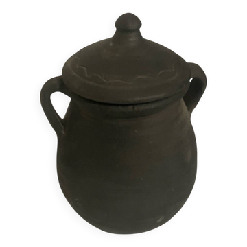 Vintage black ceramic covered pot signed Gómez Miranda — Pottery a