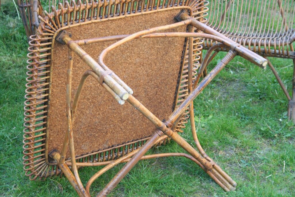 Vintage rattan lounge set 4 armchairs and table
