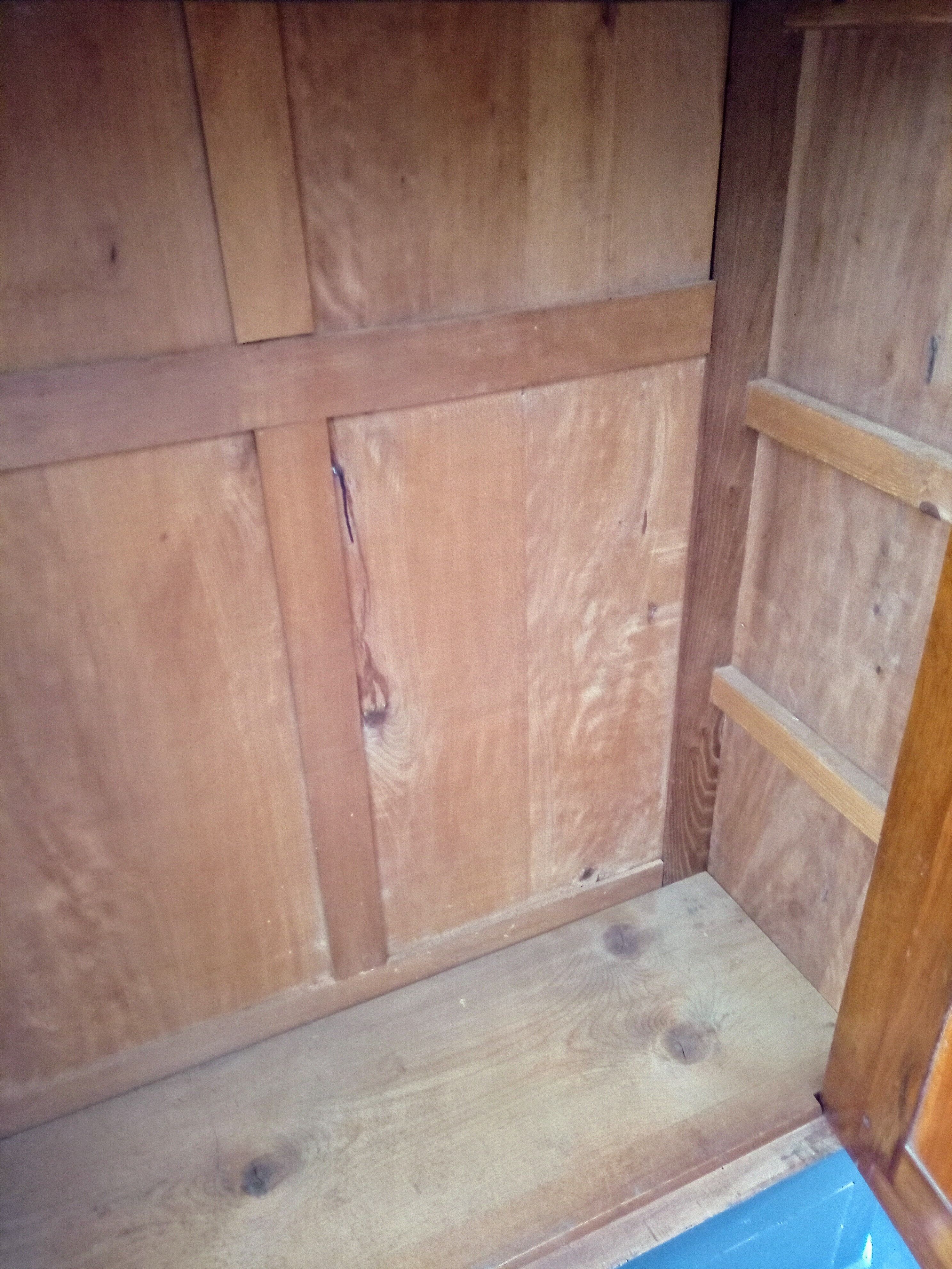 Good-looking wardrobe