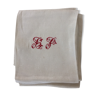 6 damassées with red monogram embroidered hand towels