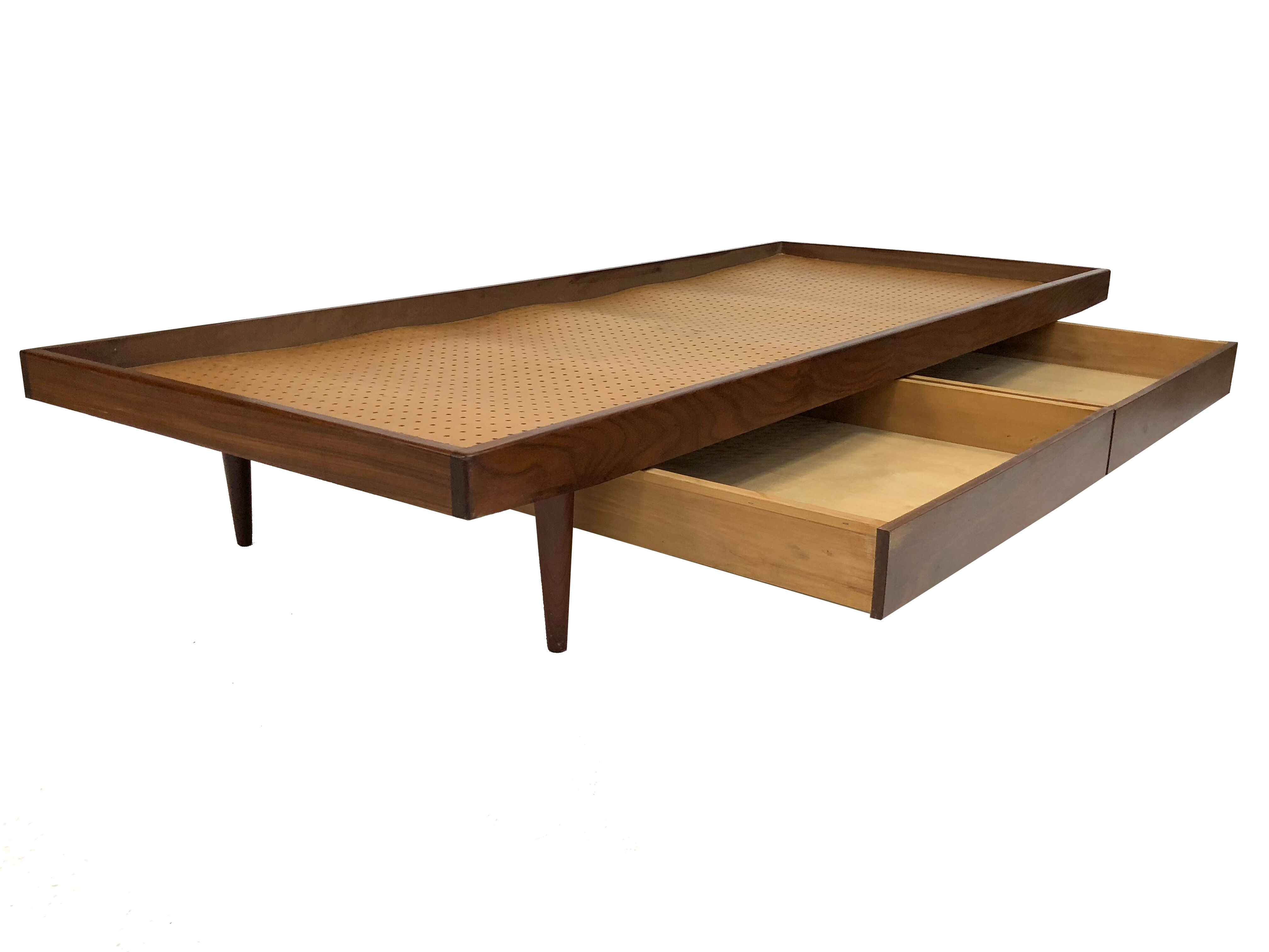 Teak daybed
