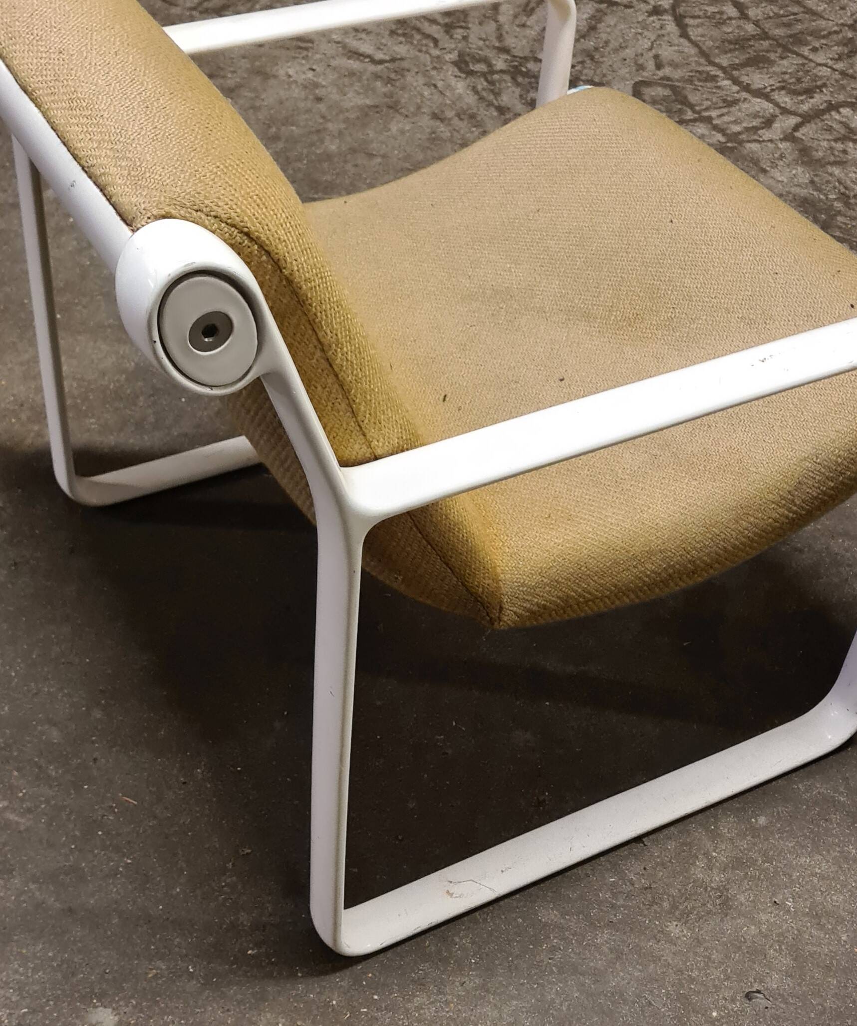 Chairs Hannah and Morrison