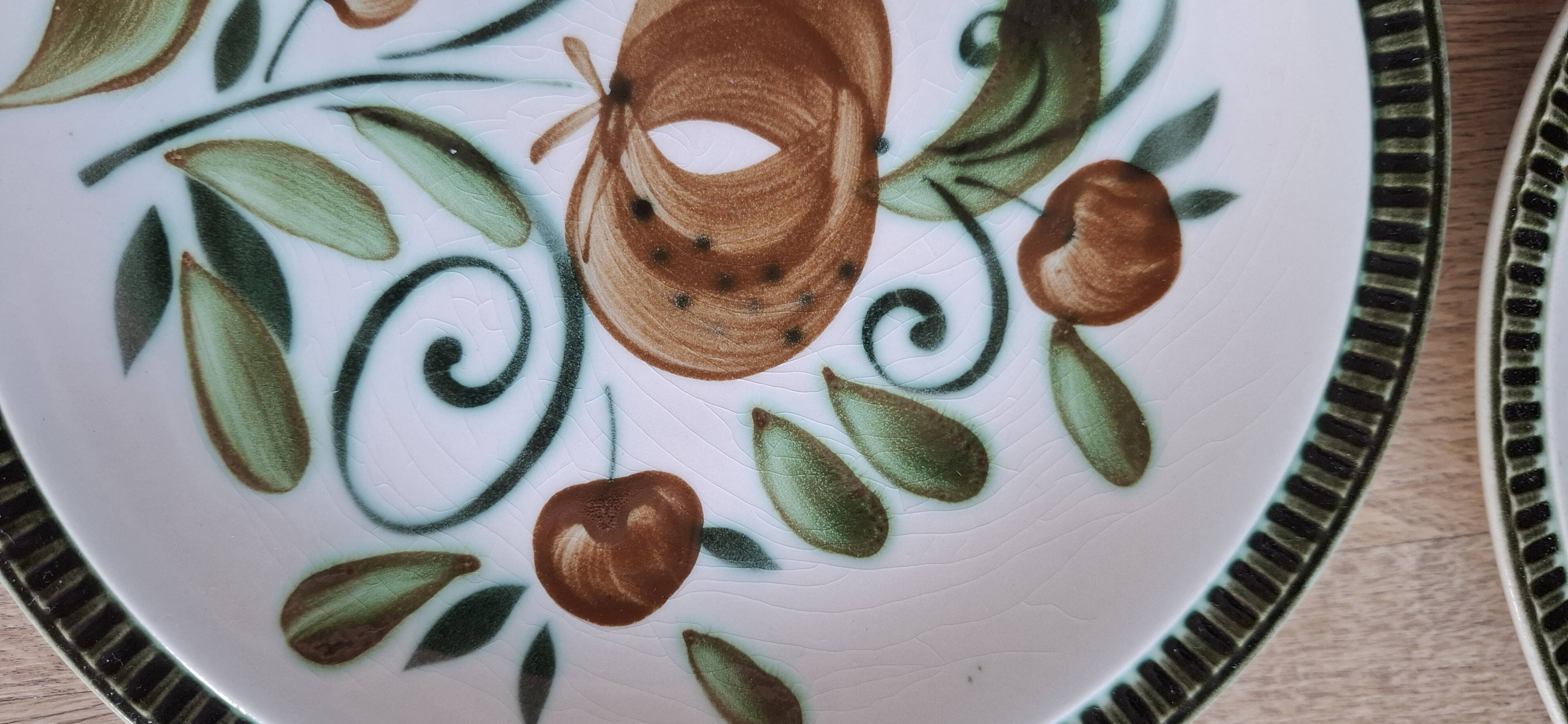 Set of 4 Argenteuil Boch plates 1966