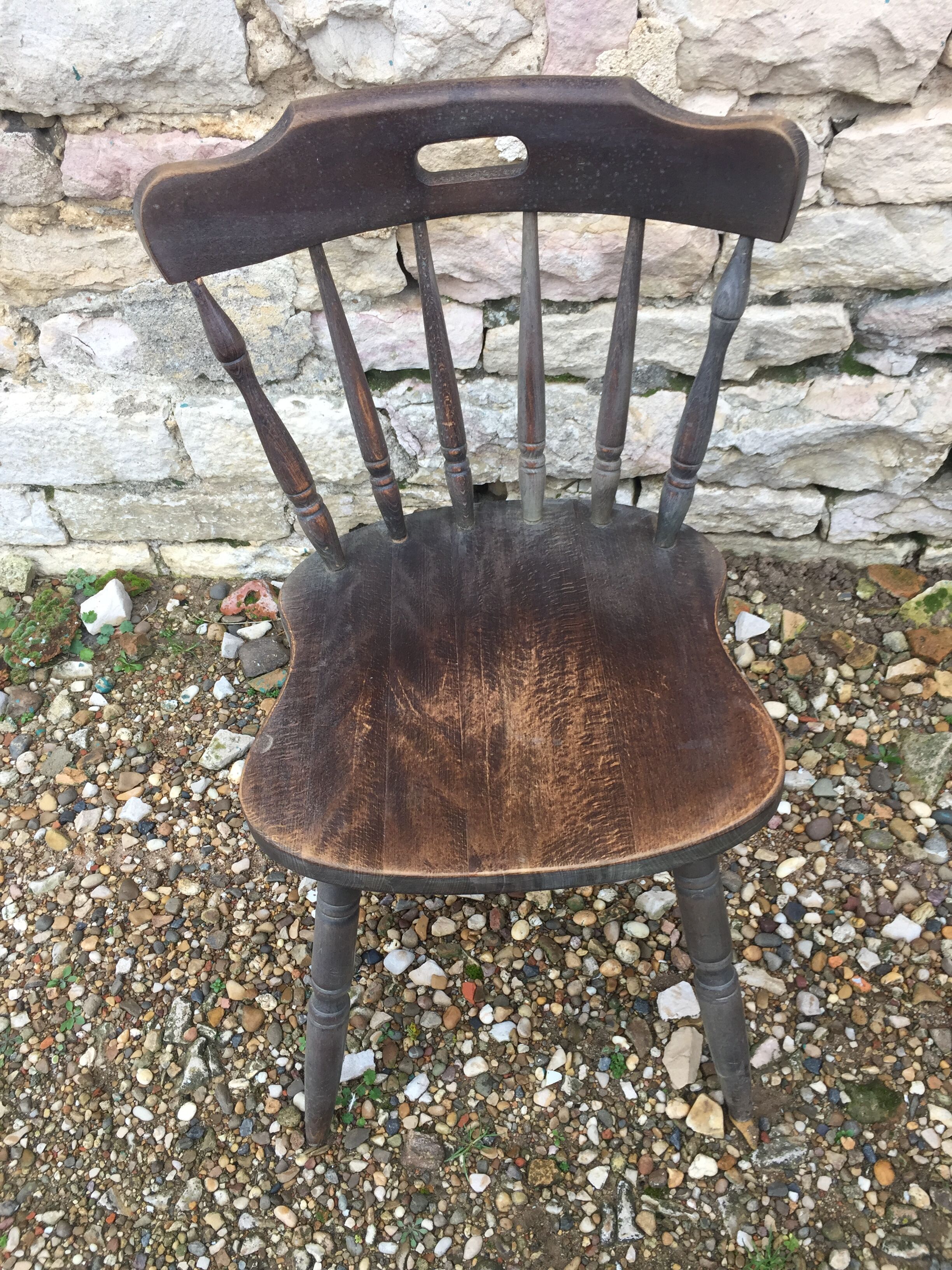 6 Windsor chairs