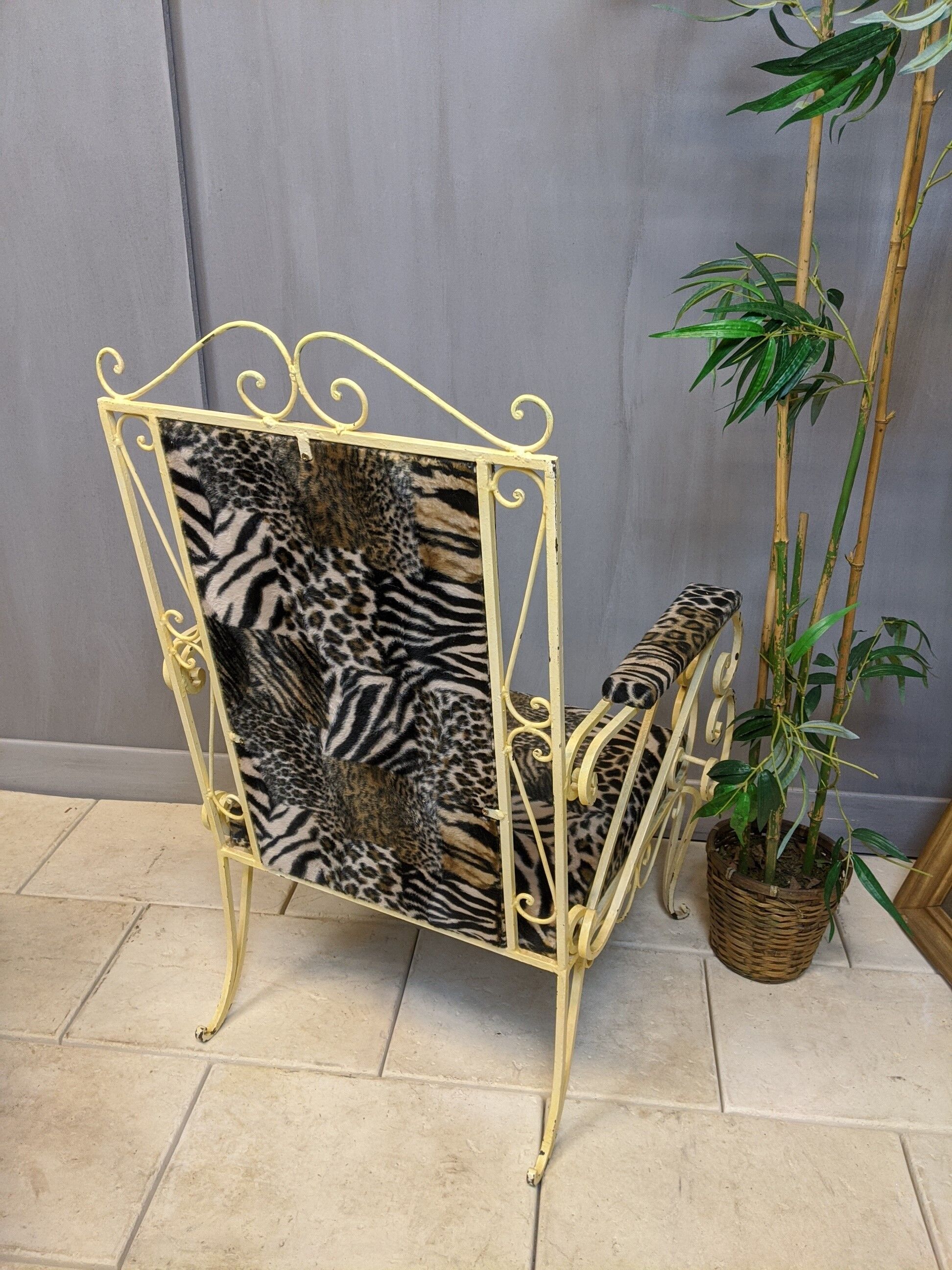 Vintage wrought-iron sofa lounge & 2 seat chairs