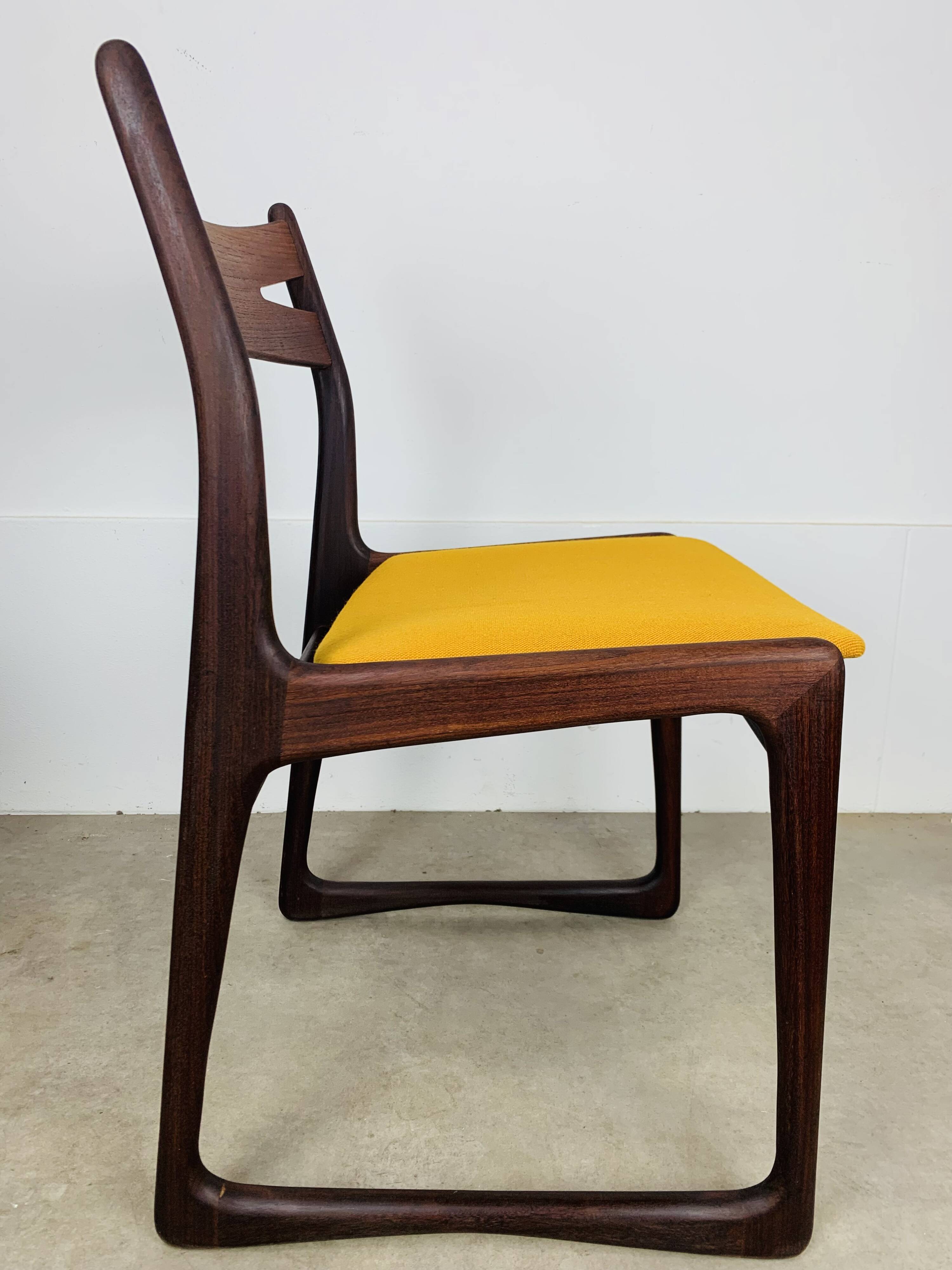 Pair of Danish Scandinavian chairs in rosewood, 1960s.