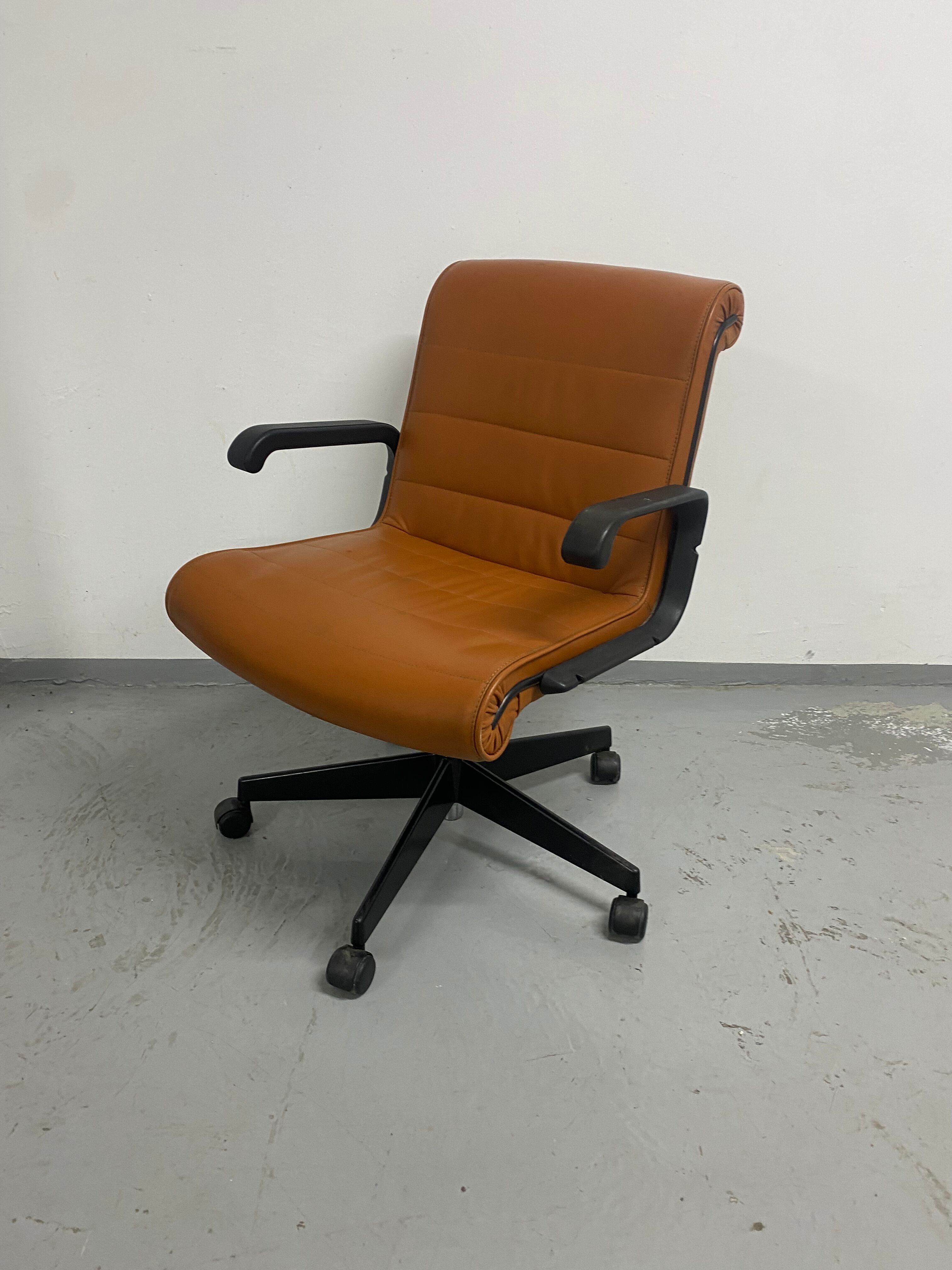 Leather armchair Cognac Richard Sapper Knoll edition