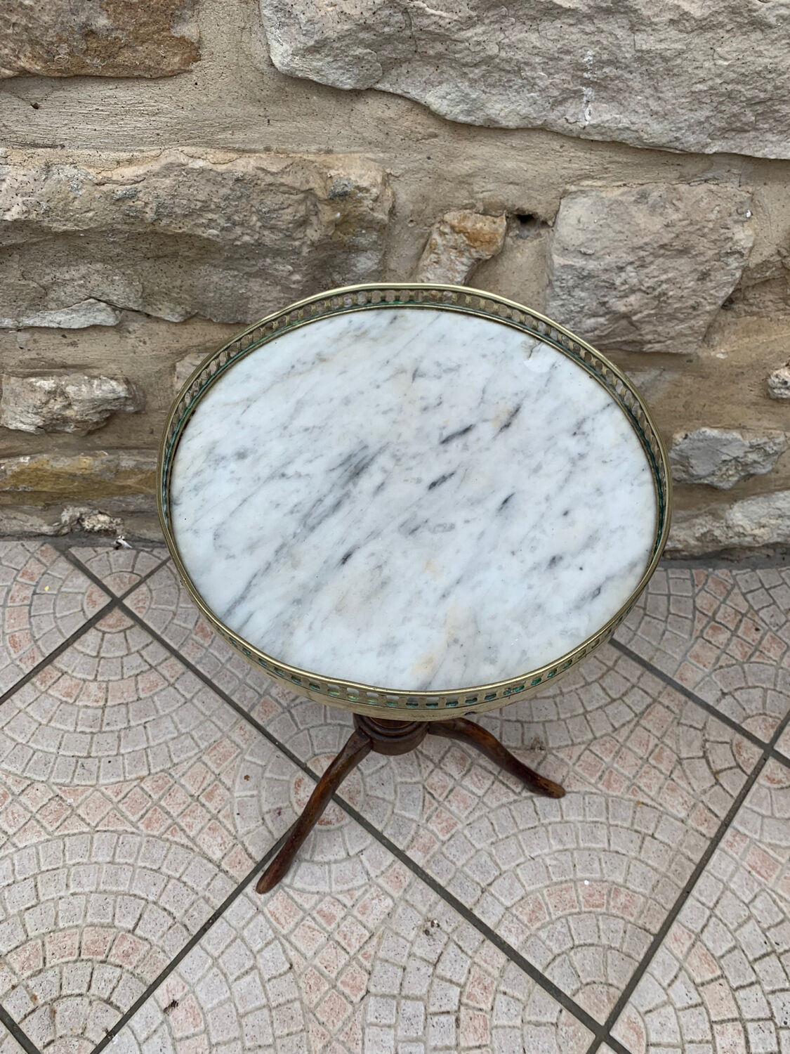 Tripod marble pedestal table