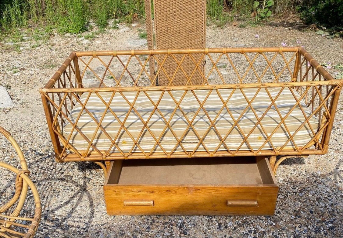 Child rattan bed with removable barrier