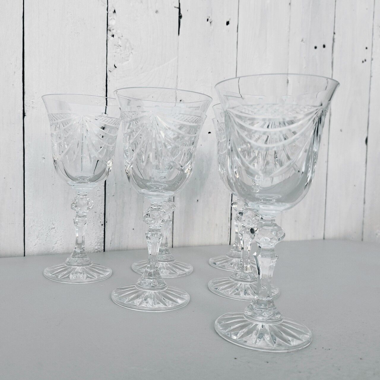 Verres à vin en cristal frise rubans vintage