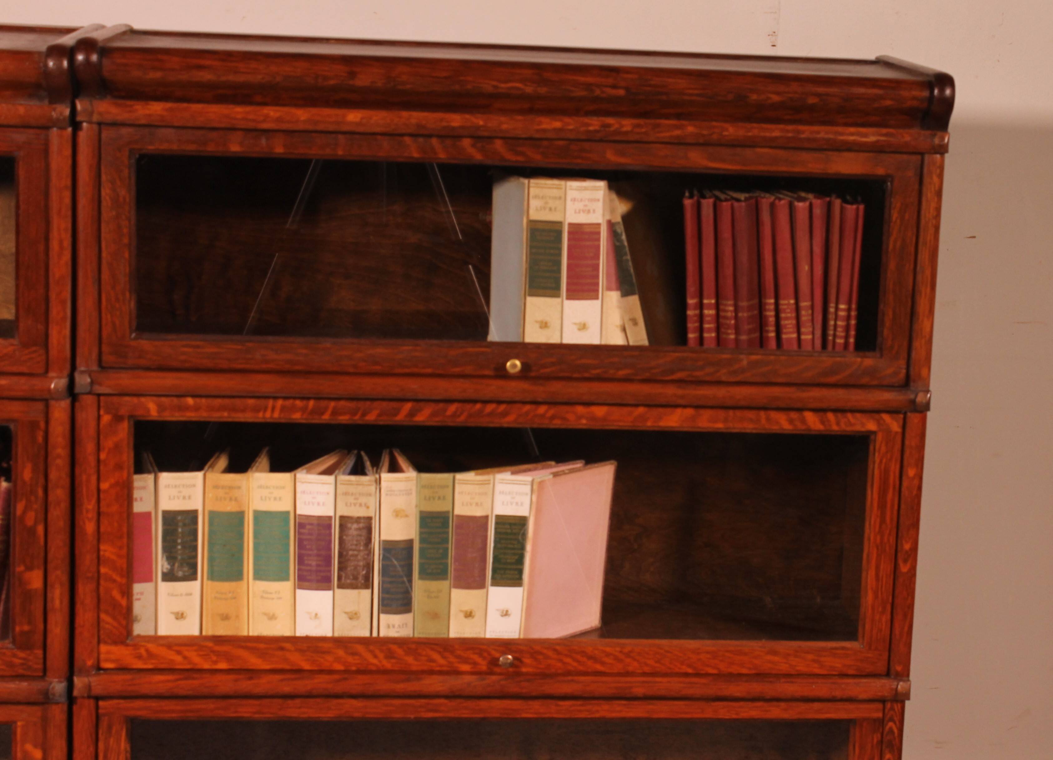 pair of Globe Wernicke London bookcases in oak circa 1900