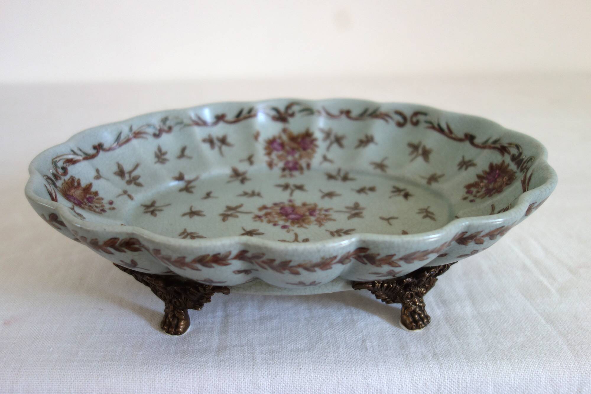 Empty pocket bowl in porcelain G & C Interiors Denmark