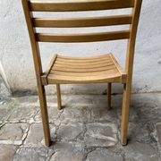 Série de 6 chaises XXème en chêne verni