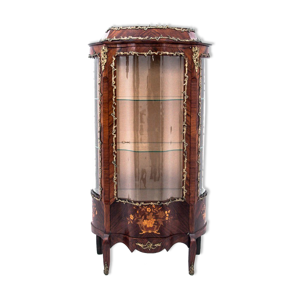 Vitrine antique avec