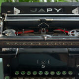 Machine à écrire Japy 121s