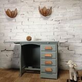 Child desk