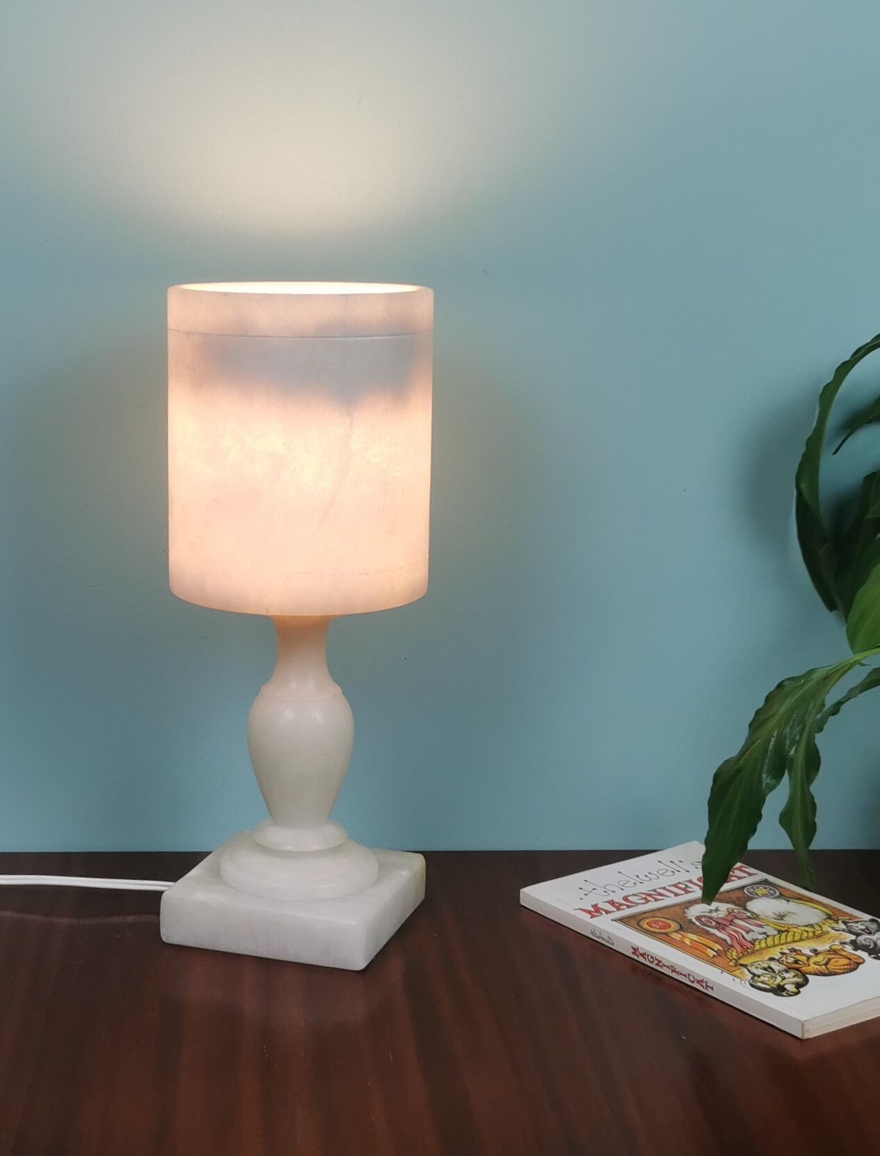 Alabaster lamp