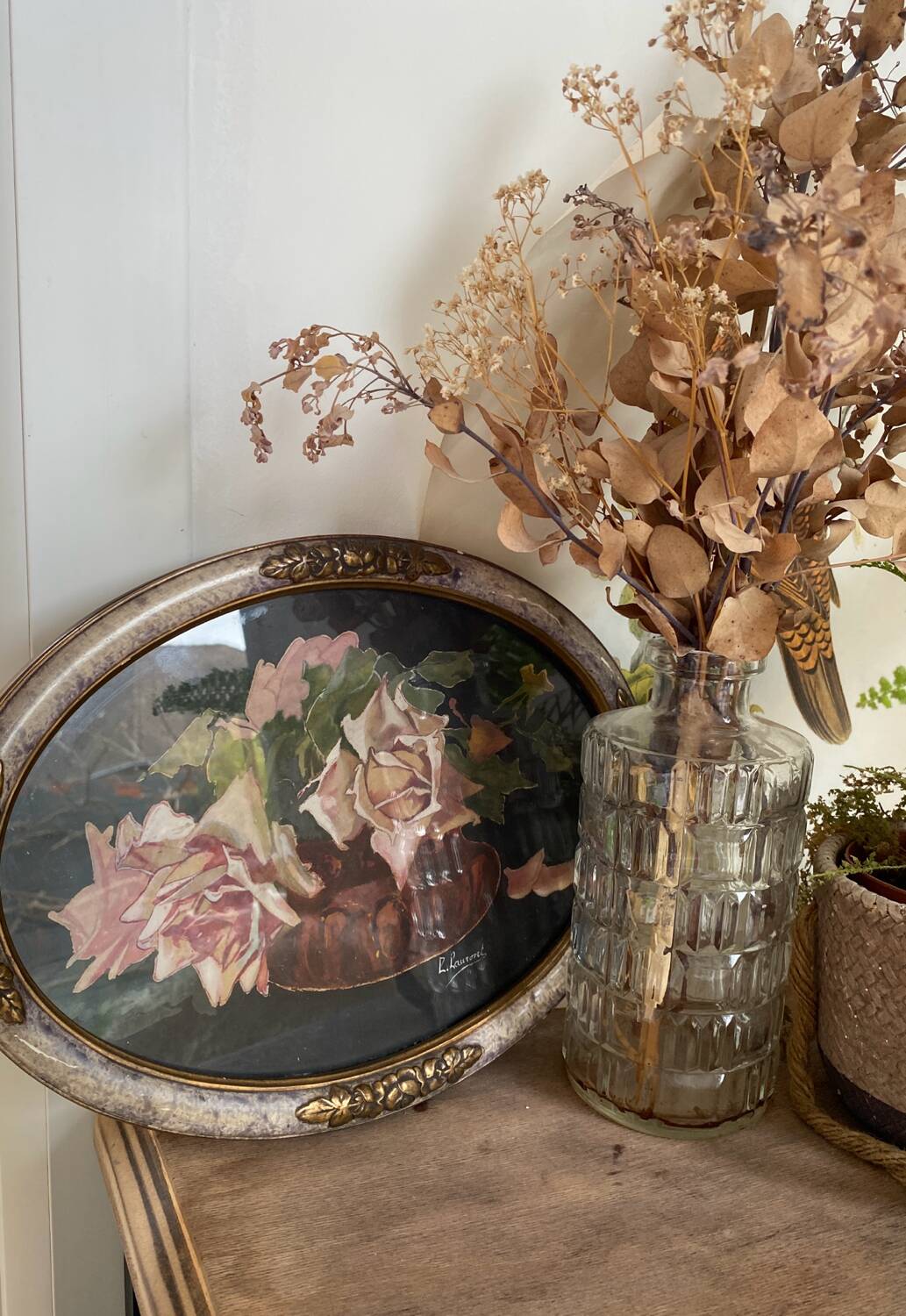 Painting roses oval frame