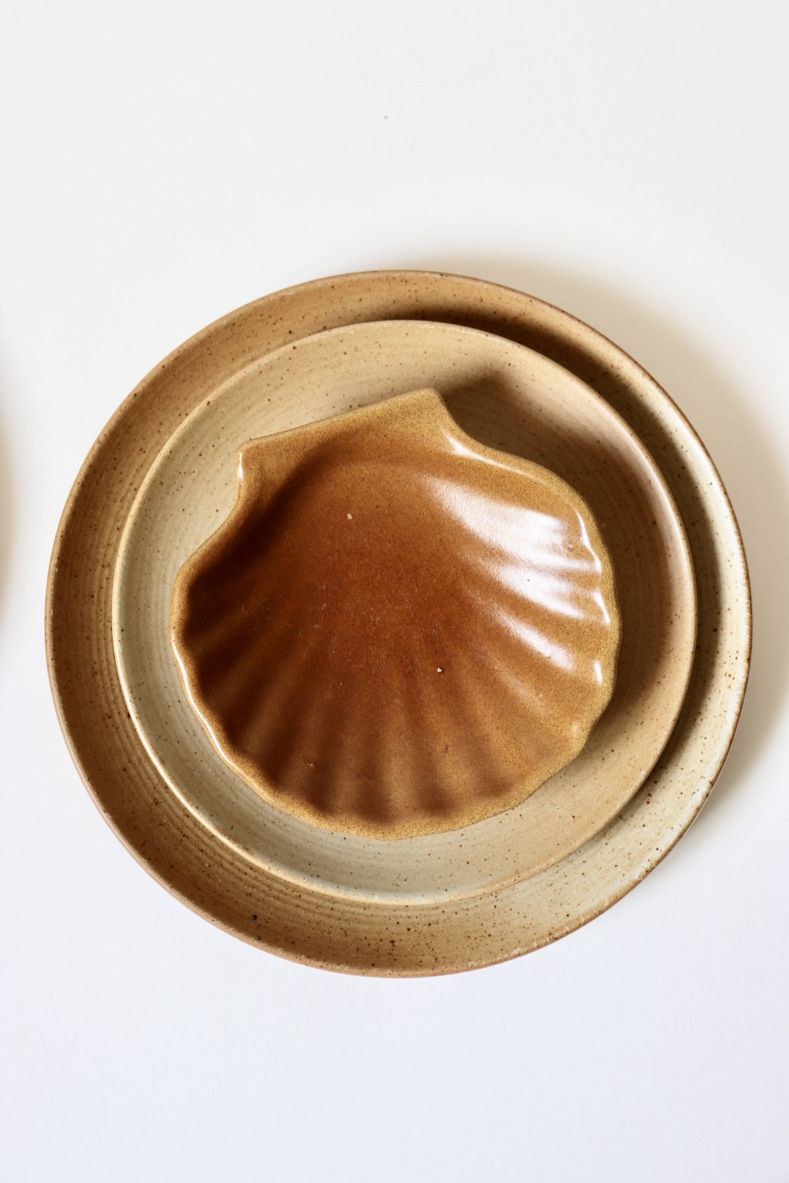 4 caramel shell cups
