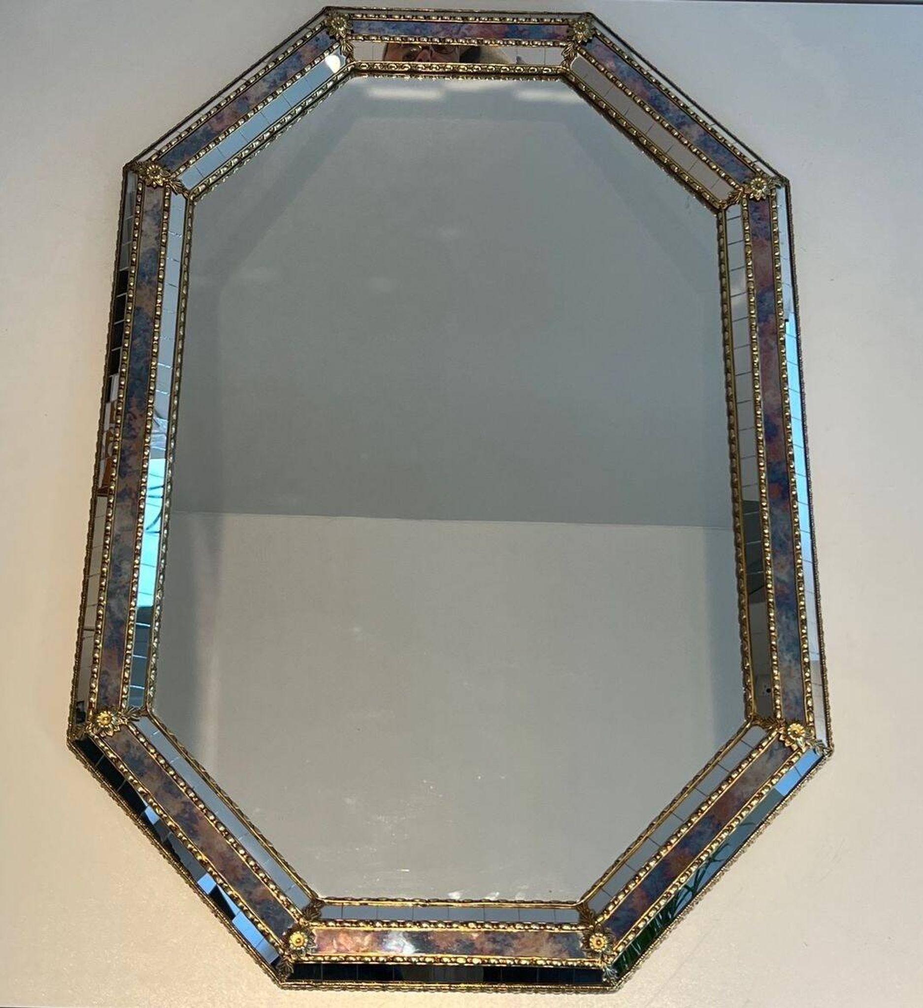 Miroir Octogonal à Facettes et Guirlandes de Laiton — Travail Français, Ver