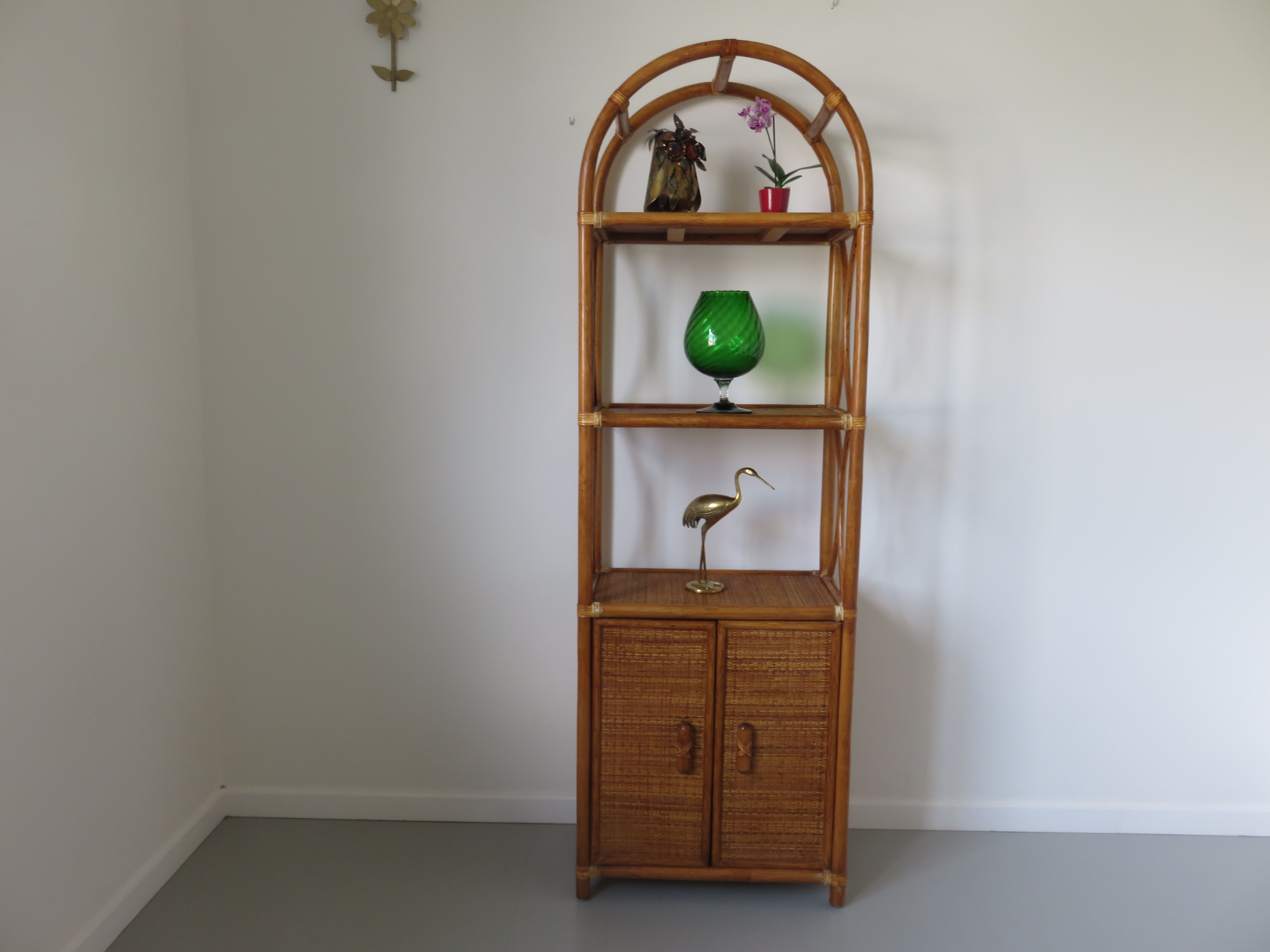 Etagère en rotin