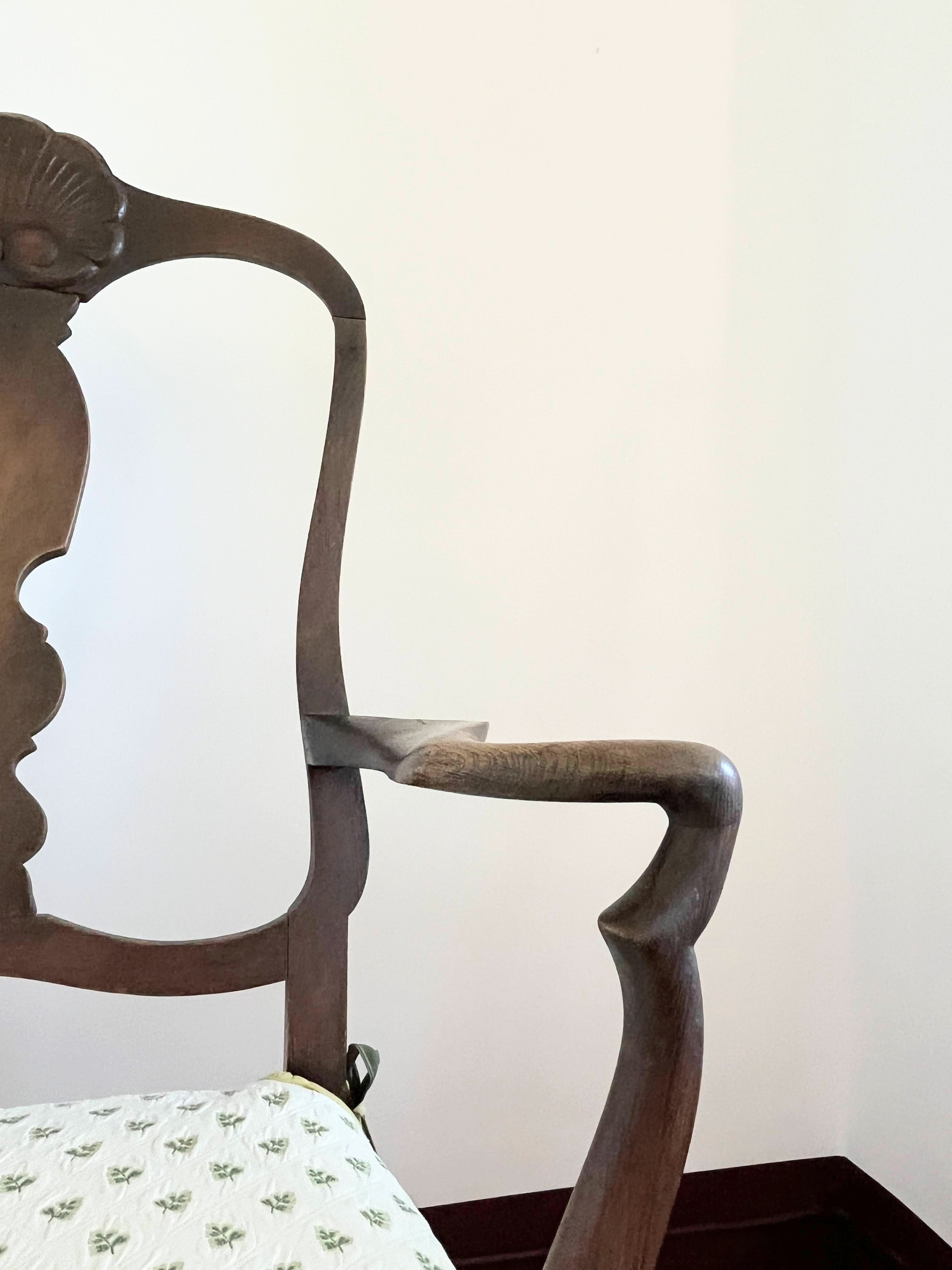 Paire de fauteuils style anglais Chippendale