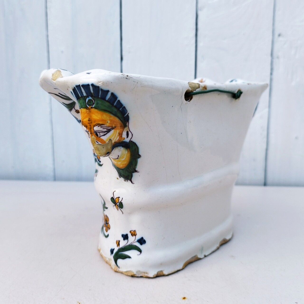 Porcelain flower pic wall